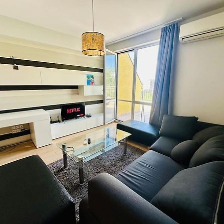 סופיה Student Town 1Bdr Apt מראה חיצוני תמונה